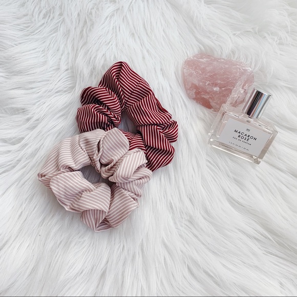 (5 ๐) ๐ 6 PACK Striped Scrunchies - Picture 3 of 8